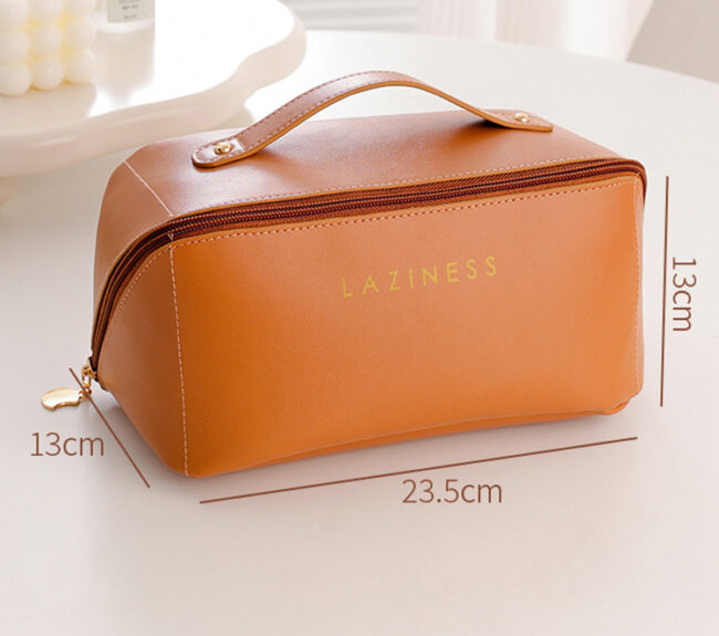 Stylish makeup storage bag Cosmetic organizer bag for makeup products